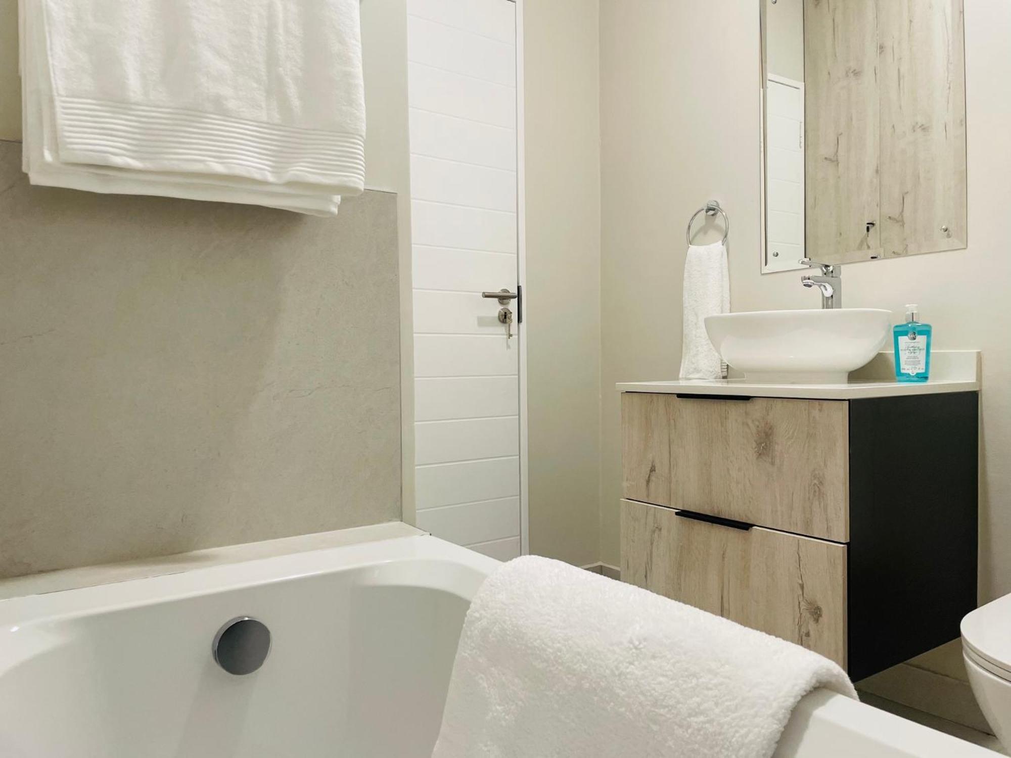 Mikeys Place On New: 2Bed2Bath No.1 With Free Wifinetflix ミッドラント エクステリア 写真